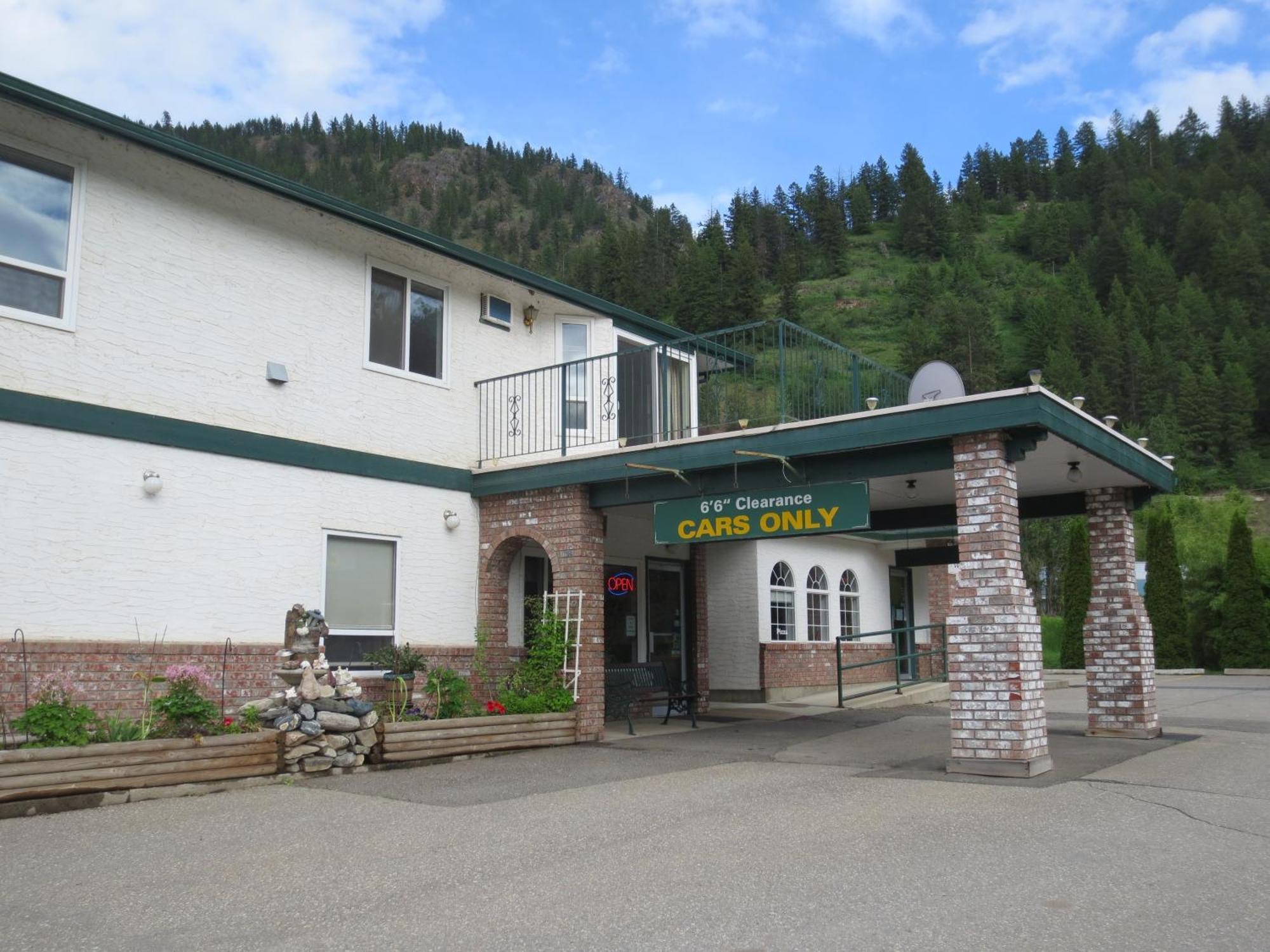 Chase Country Inn Экстерьер фото