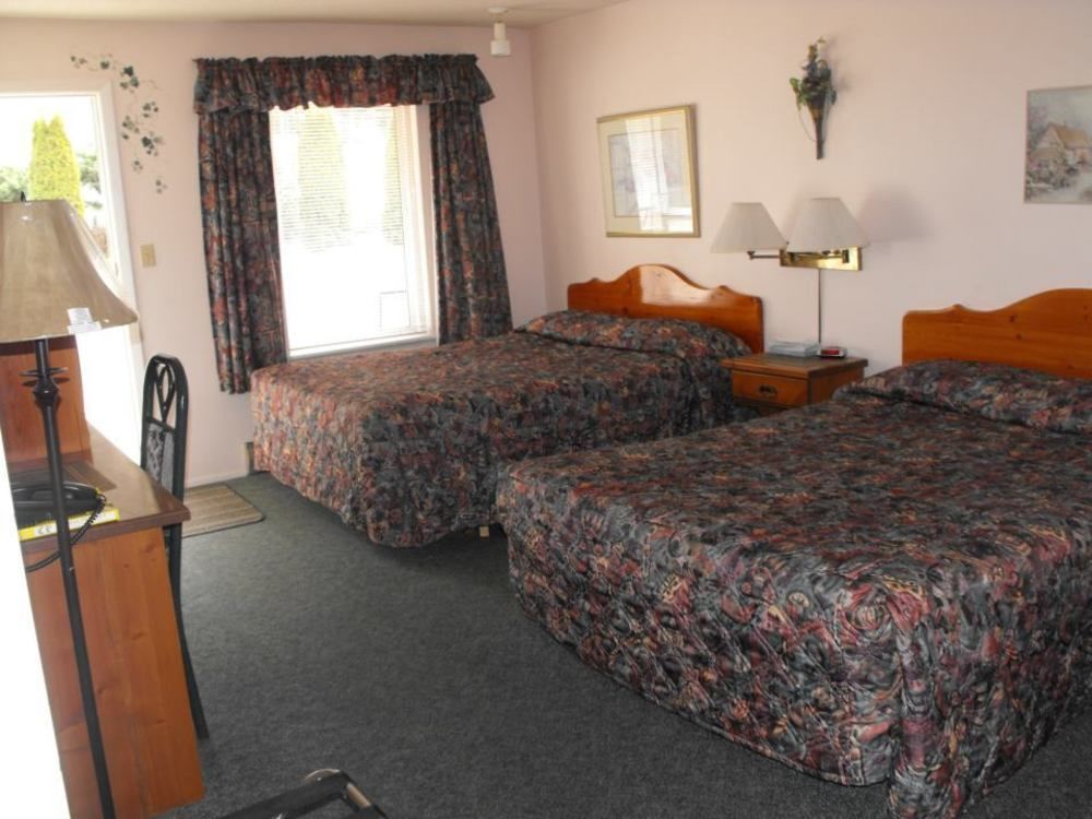 Chase Country Inn Экстерьер фото