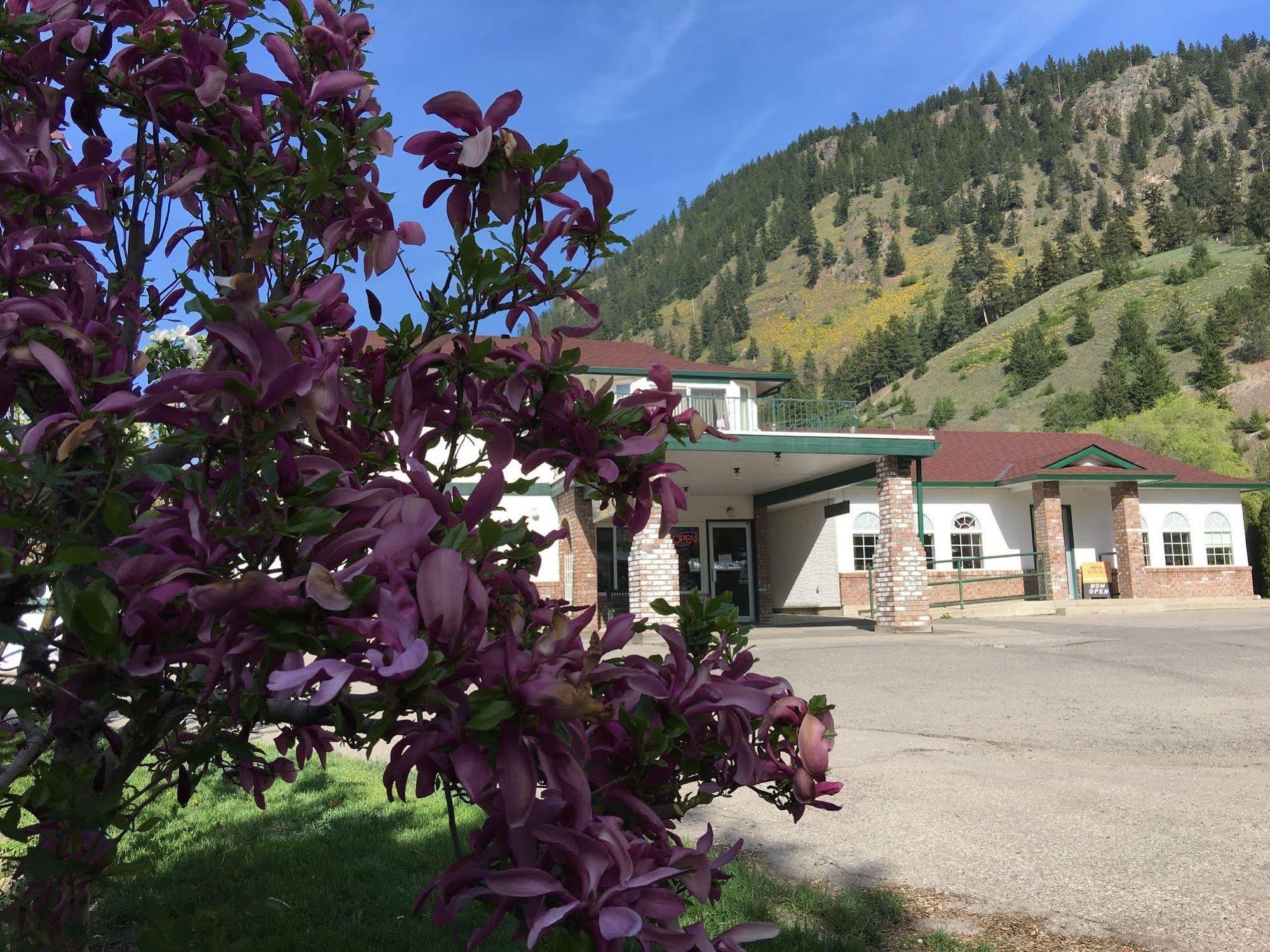 Chase Country Inn Экстерьер фото
